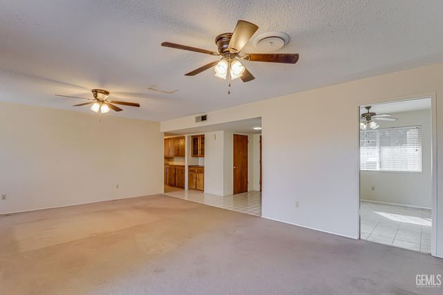 112 Angell Street, Bakersfield, CA 93309