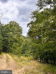 522 CLINTON DR, Baker, WV 26801