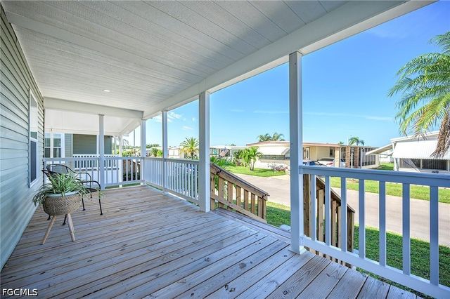 93 Poinsettia DR, Fort Myers, FL 33905