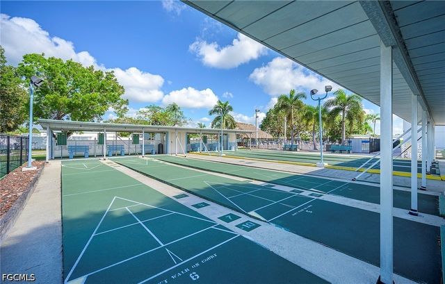 93 Poinsettia DR, Fort Myers, FL 33905