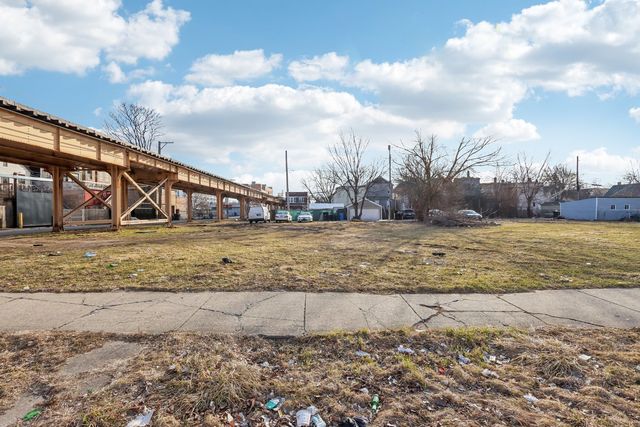 6321 S Carpenter Street, Chicago, IL 60621