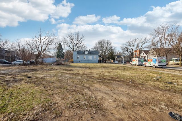 6321 S Carpenter Street, Chicago, IL 60621