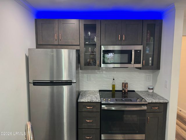 70 Helmsman Way Apt 1405, Hilton Head Island, SC 29928