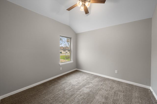 708 E 16TH Avenue, Corsicana, TX 75110