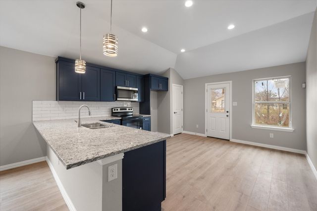 708 E 16TH Avenue, Corsicana, TX 75110