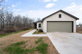 708 E 16TH Avenue, Corsicana, TX 75110