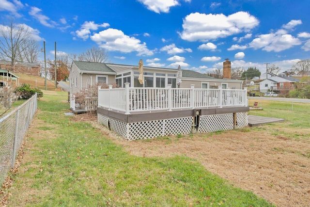 2414 Mayfield DR, Roanoke, VA 24014