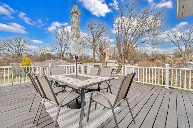 2414 Mayfield DR, Roanoke, VA 24014