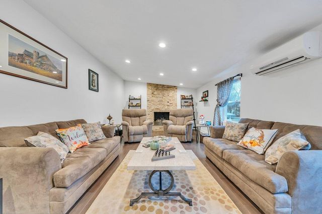 2414 Mayfield DR, Roanoke, VA 24014