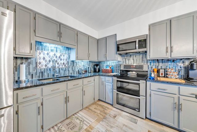 2414 Mayfield DR, Roanoke, VA 24014