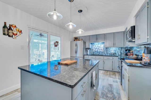 2414 Mayfield DR, Roanoke, VA 24014