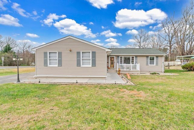 2414 Mayfield DR, Roanoke, VA 24014