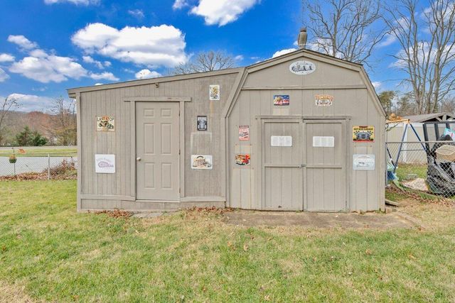 2414 Mayfield DR, Roanoke, VA 24014