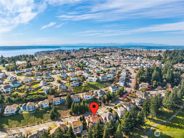 4423 Country Club Drive NE, Tacoma, WA 98422