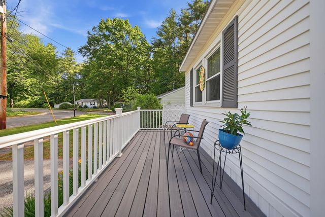 60 Trestle Brook Drive, Nashua, NH 03062