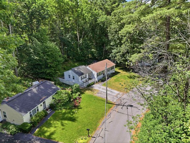 60 Trestle Brook Drive, Nashua, NH 03062