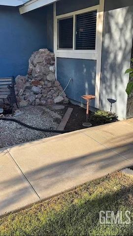 8804 Glenda Street, Bakersfield, CA 93307