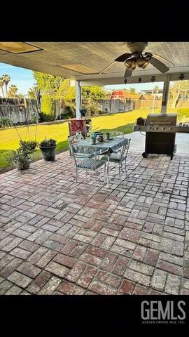 8804 Glenda Street, Bakersfield, CA 93307