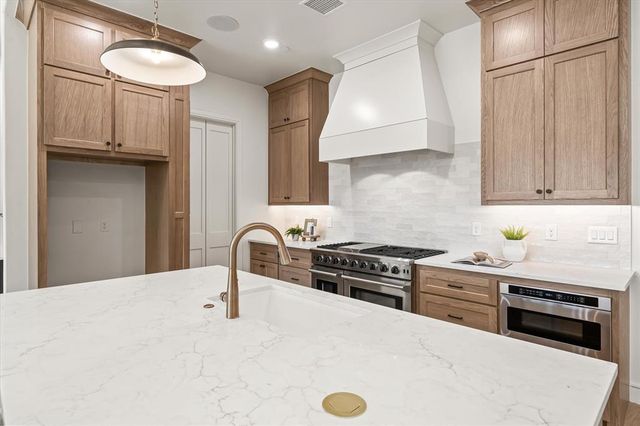 3008 Stone Field Way, Edmond, OK 73034