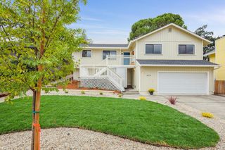 18770 Park Tree Ln, Sonoma, CA 95476
