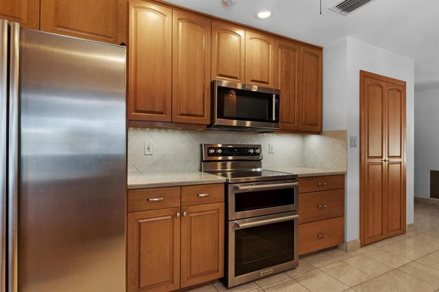2141 NE 67th Street, Fort Lauderdale, FL 33308