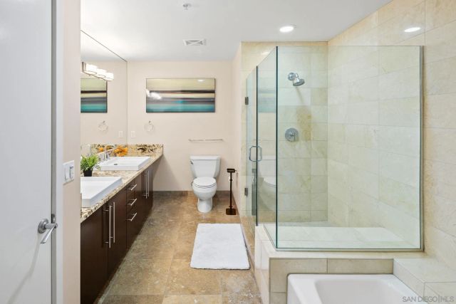 1262 Kettner Blvd 2002, San Diego, CA 92101