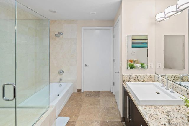 1262 Kettner Blvd 2002, San Diego, CA 92101