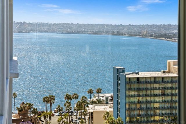 1262 Kettner Blvd 2002, San Diego, CA 92101