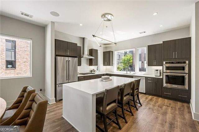 1296 Chelsea Circle NW, Atlanta, GA 30318