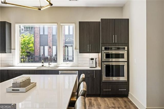 1296 Chelsea Circle NW, Atlanta, GA 30318