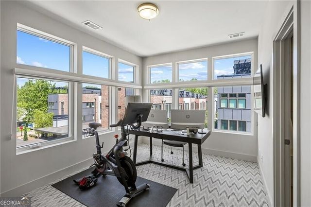 1296 Chelsea Circle NW, Atlanta, GA 30318