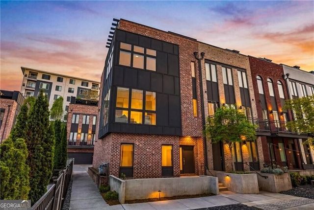 1296 Chelsea Circle NW, Atlanta, GA 30318