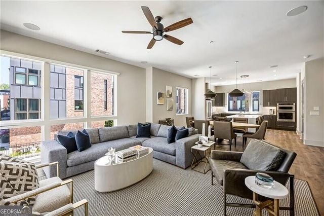 1296 Chelsea Circle NW, Atlanta, GA 30318