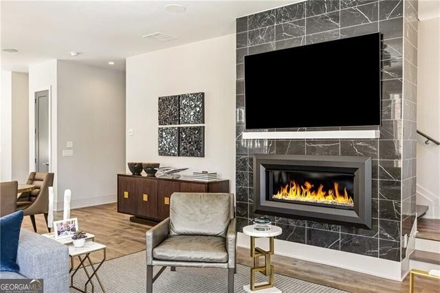 1296 Chelsea Circle NW, Atlanta, GA 30318