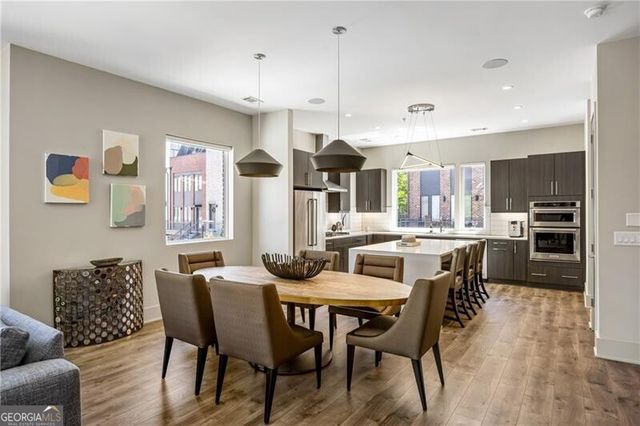 1296 Chelsea Circle NW, Atlanta, GA 30318