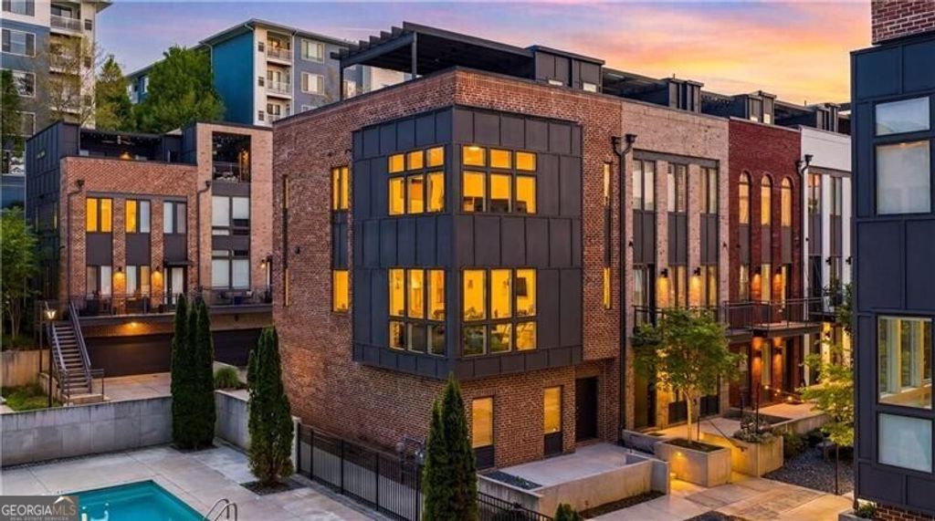 1296 Chelsea Circle NW, Atlanta, GA 30318