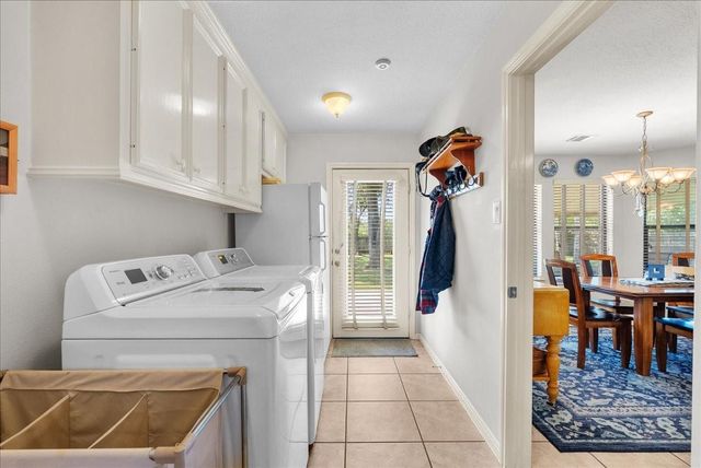 105 Canal Drive, Friendswood, TX 77546