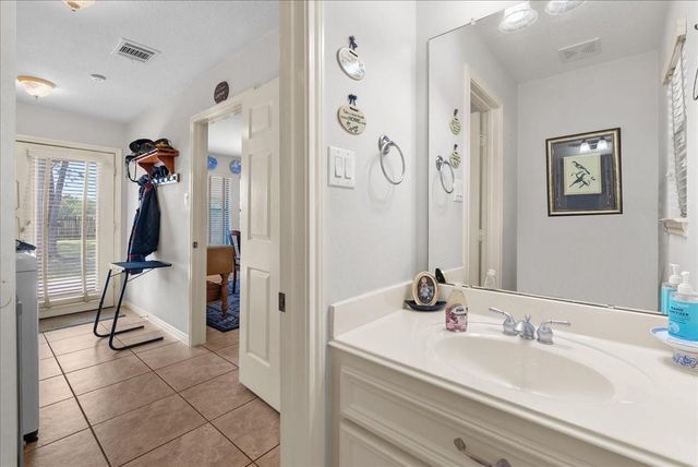 105 Canal Drive, Friendswood, TX 77546