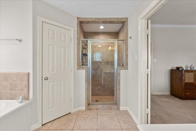 105 Canal Drive, Friendswood, TX 77546