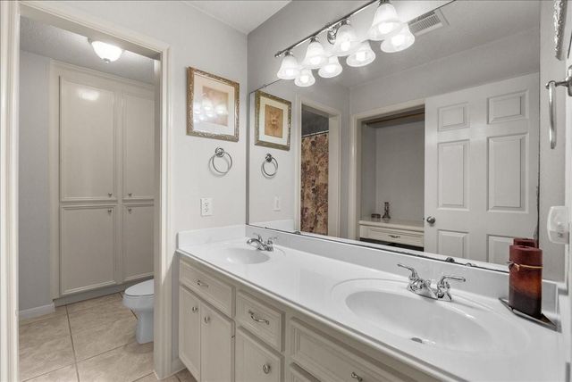 105 Canal Drive, Friendswood, TX 77546