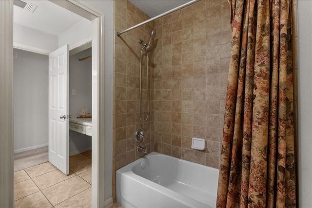 105 Canal Drive, Friendswood, TX 77546