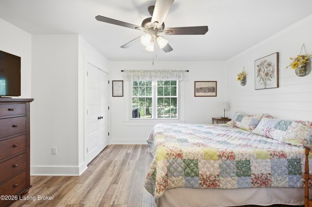 5514 Billtown Rd, Louisville, KY 40299