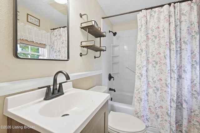5514 Billtown Rd, Louisville, KY 40299