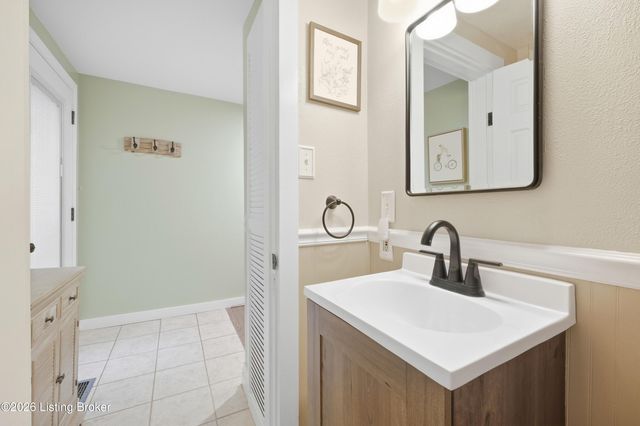 5514 Billtown Rd, Louisville, KY 40299
