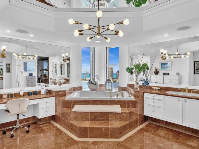 7000 Island Boulevard Ph-06, Aventura, FL 33160