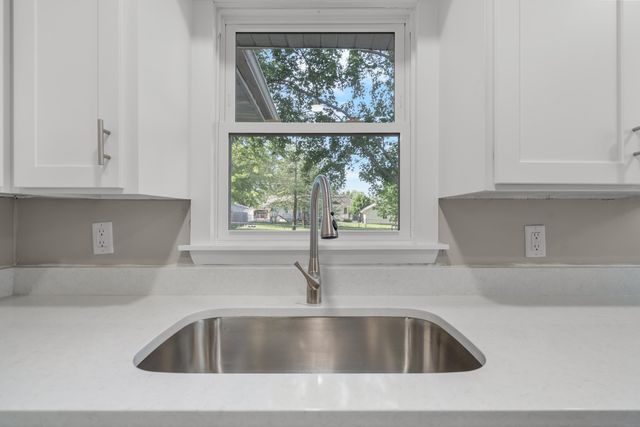 1004 Joy Street, Cedar Falls, IA 50613