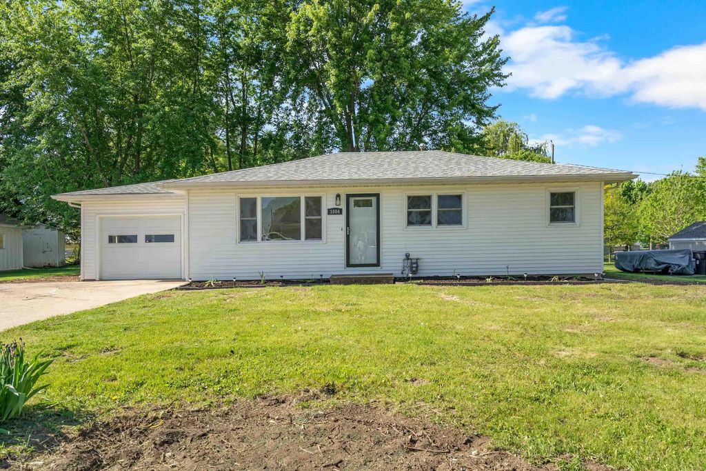 1004 Joy Street, Cedar Falls, IA 50613
