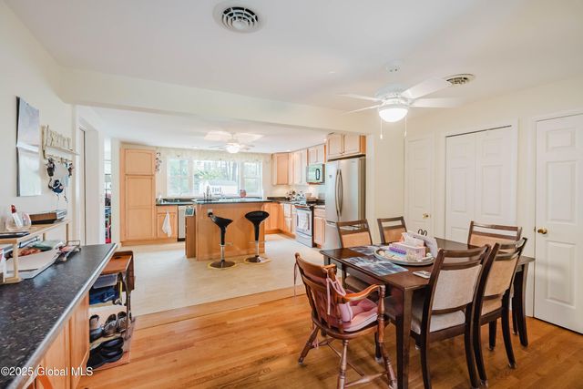 1 Appletree Lane, Colonie, NY 12110
