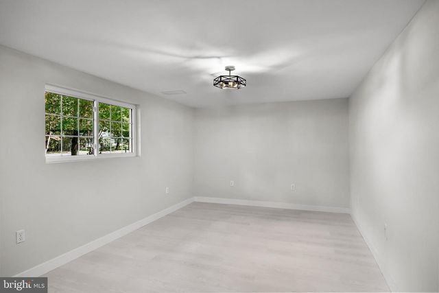 145 TUCKERTON RD, Shamong, NJ 08088