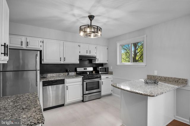 145 TUCKERTON RD, Shamong, NJ 08088
